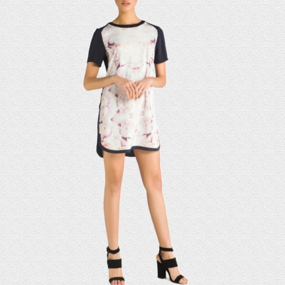 Finders Keepers T-Shirt Dress Rose Print Navy Size L (AU 10-12) NWT - Picture 12 of 12